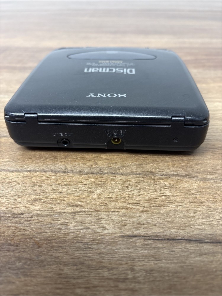 Sony Discman D-33 Mega Bass Portable Compact Disc Player - Tested/Working