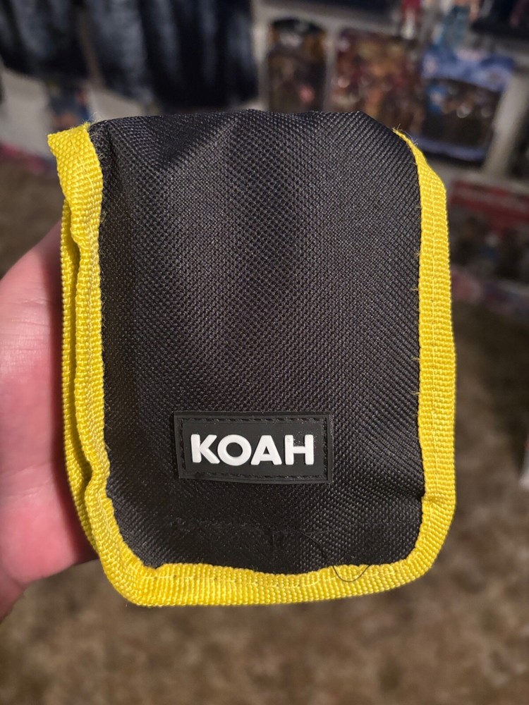 KOAH Camera with accessory and cleaning kit