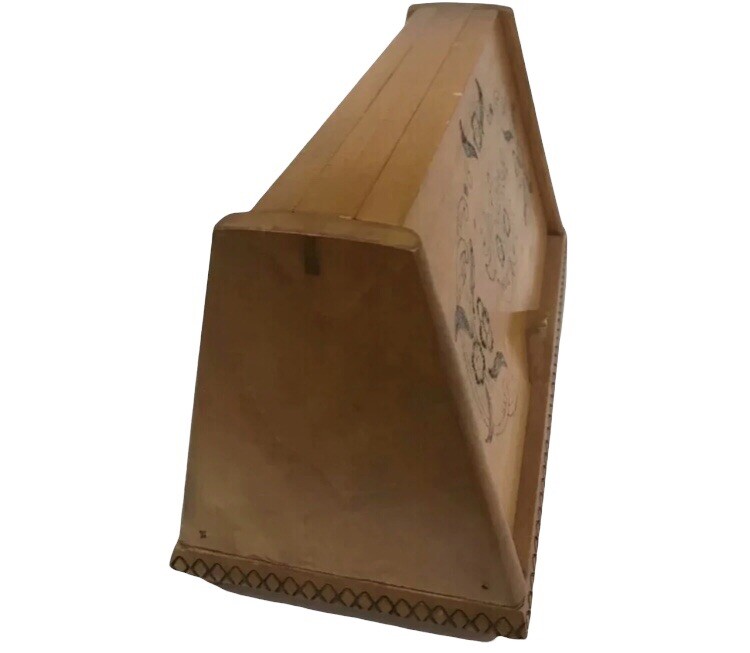 Vintage handmade Wood Flower Pattern Cigarette Box