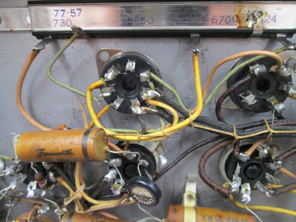 Capehart 634927 tube amplifier pulled from a Panamuse console Powers on