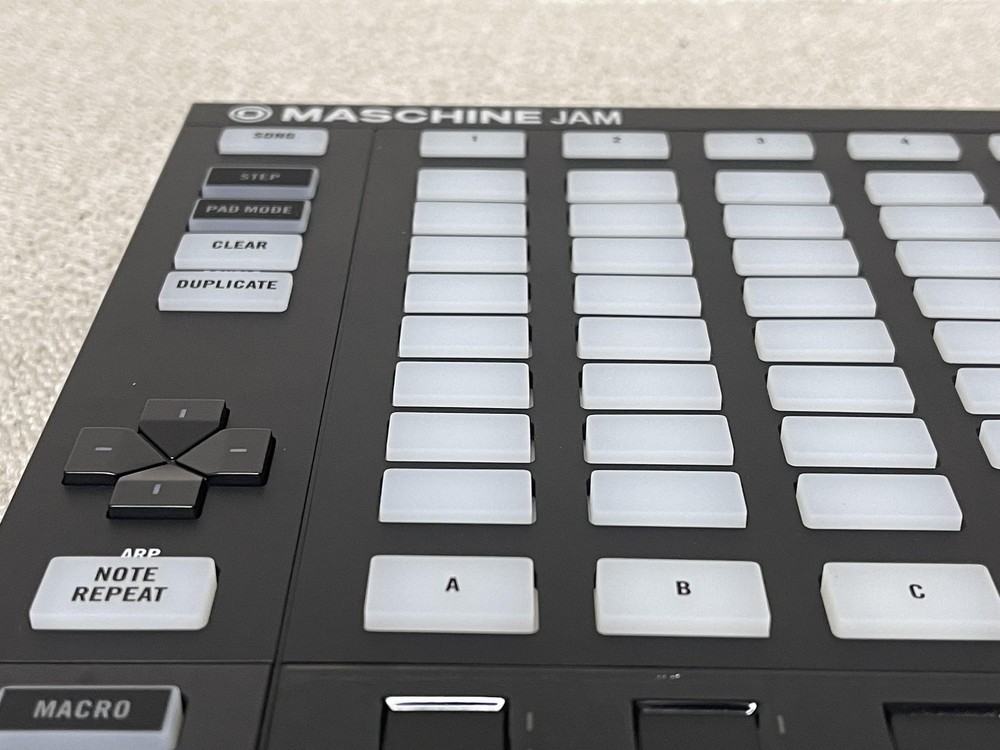Native Instruments Maschine Jam Controller Production Performance System w/Box