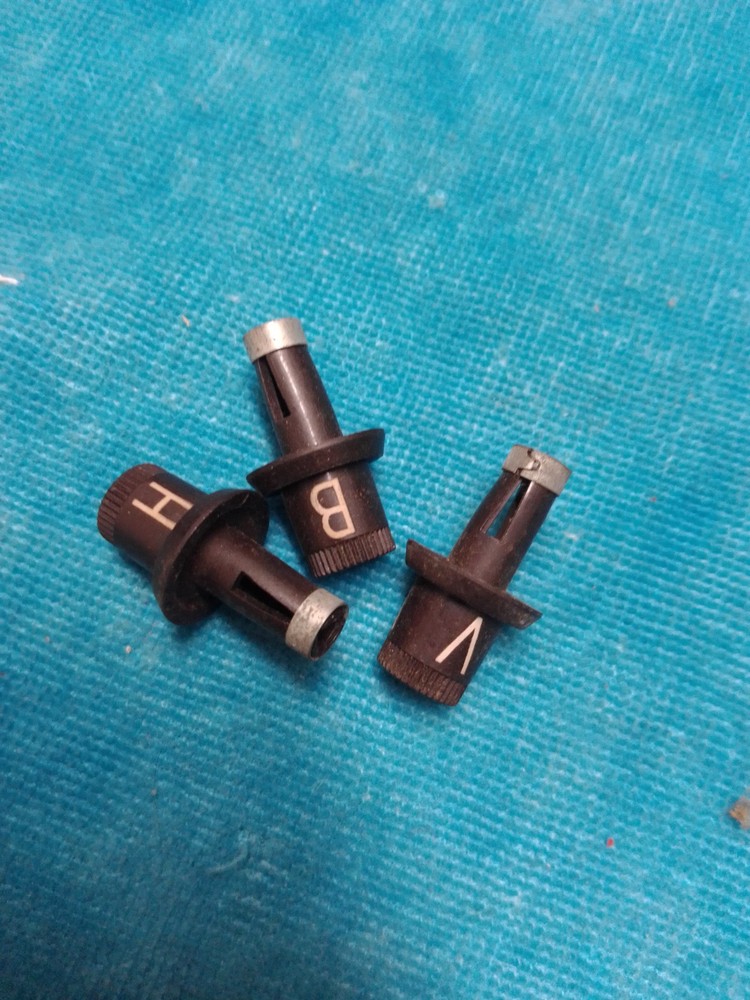 NOS RCA SECONDARY CONTROL KNOBS  - BROWN - f/ MID 1950's TELEVISIONS - H , V , B