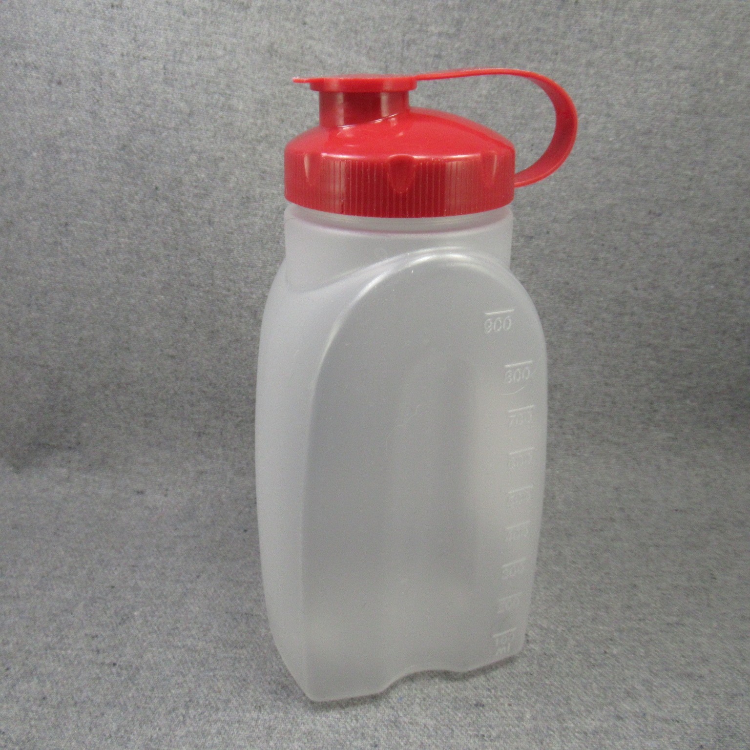 Rubbermaid 1 Qt 32 Oz Mixermate Water Bottle Container Pitcher Red USA 3091