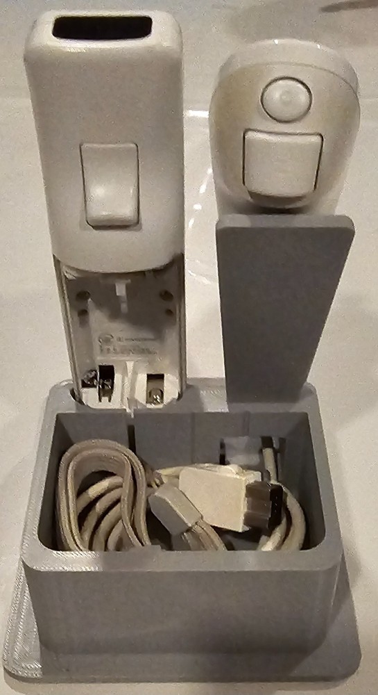 3D Printed Nintendo Wii U Wiimote & Nunchuck Controller Display Stand