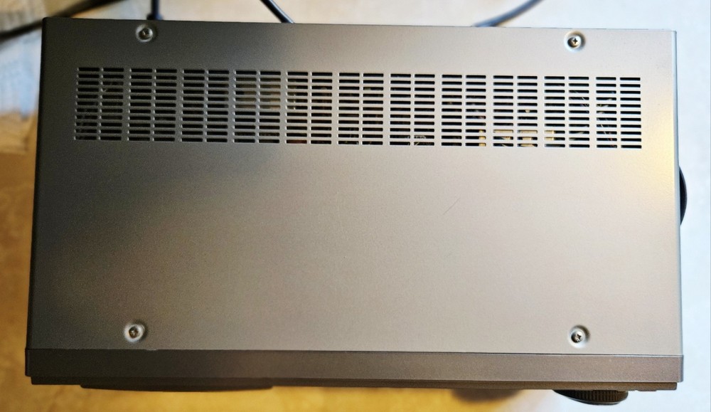 Kenwood R-2000 Receiver