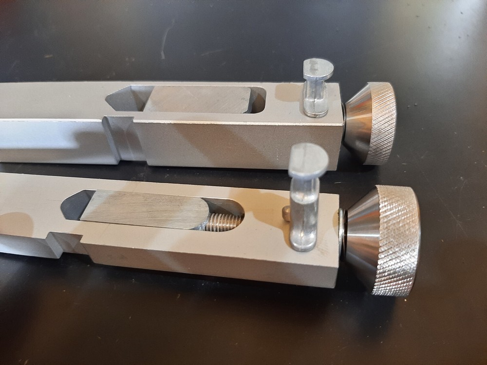 Dillon powder measure adjustment knob