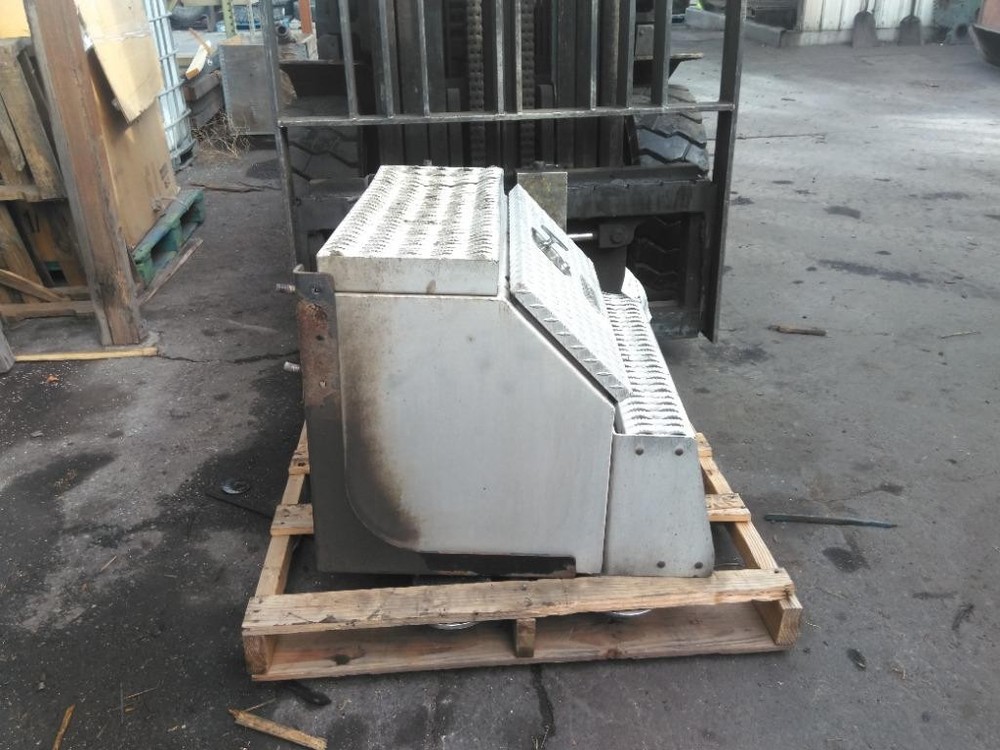 Replaces 2014 PROTECH STEP TOOL BOX , WA