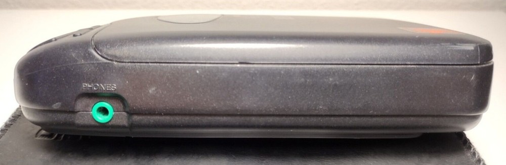 Sony Discman Model No. D-33 CD Compact Disc Player