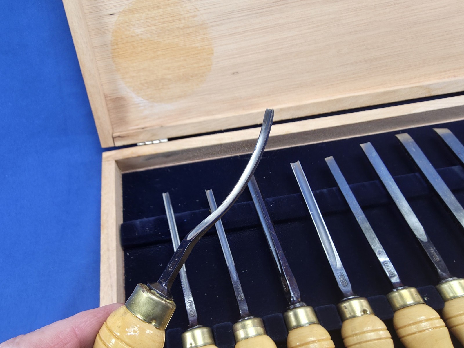 Vintage FREUD CS-112 12-Piece Woodworking Carving Chisel Set