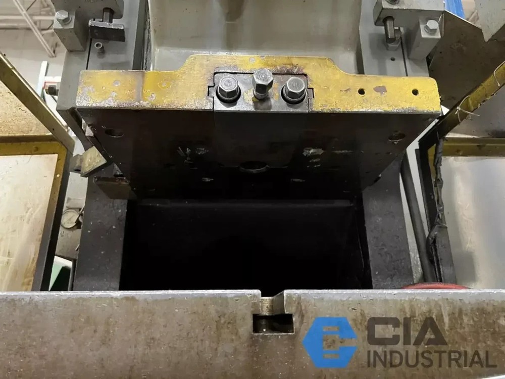 66 TON KOMATSU "OBS-60-3" OPEN BACK VARIABLE-SPEED GAP FRAME PRESS -#30832