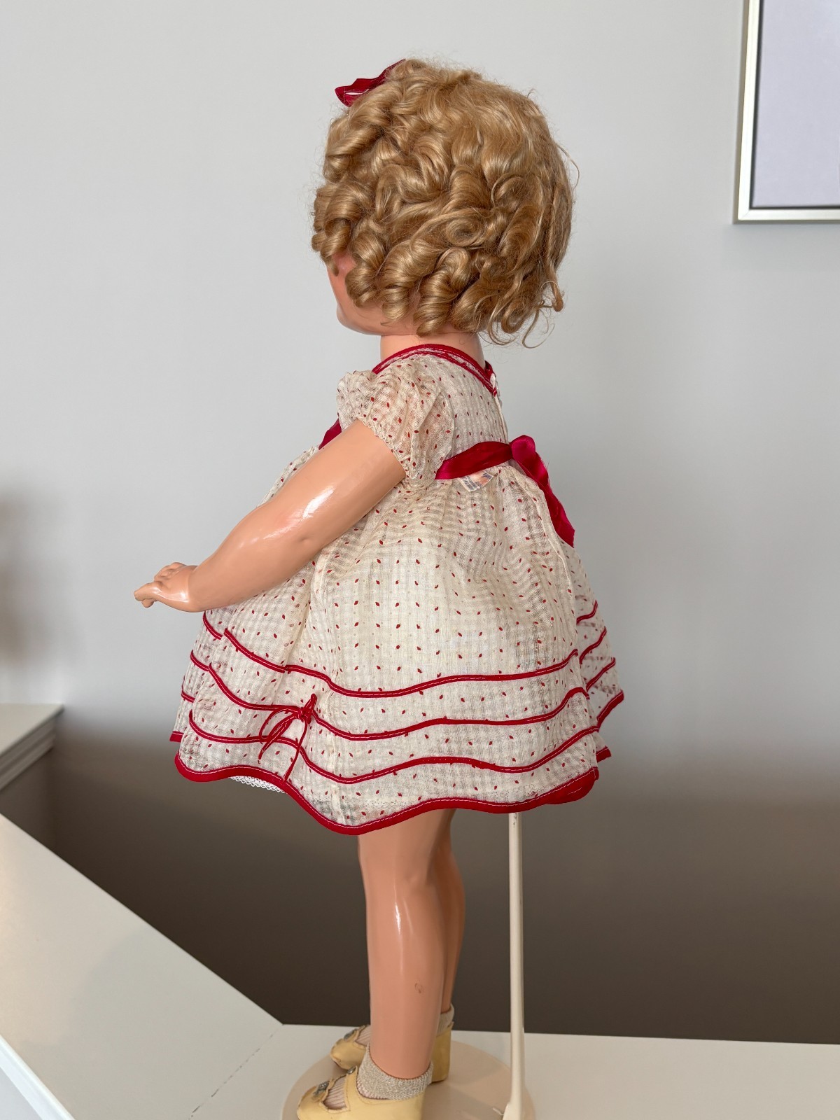 27" IDEAL SHIRLEY TEMPLE FABULOUS, 1930S, COP MARK, ORIG. COMPO DOLL, NEAR MINT