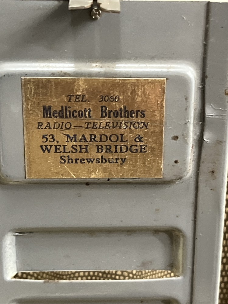 vintage vidor radio