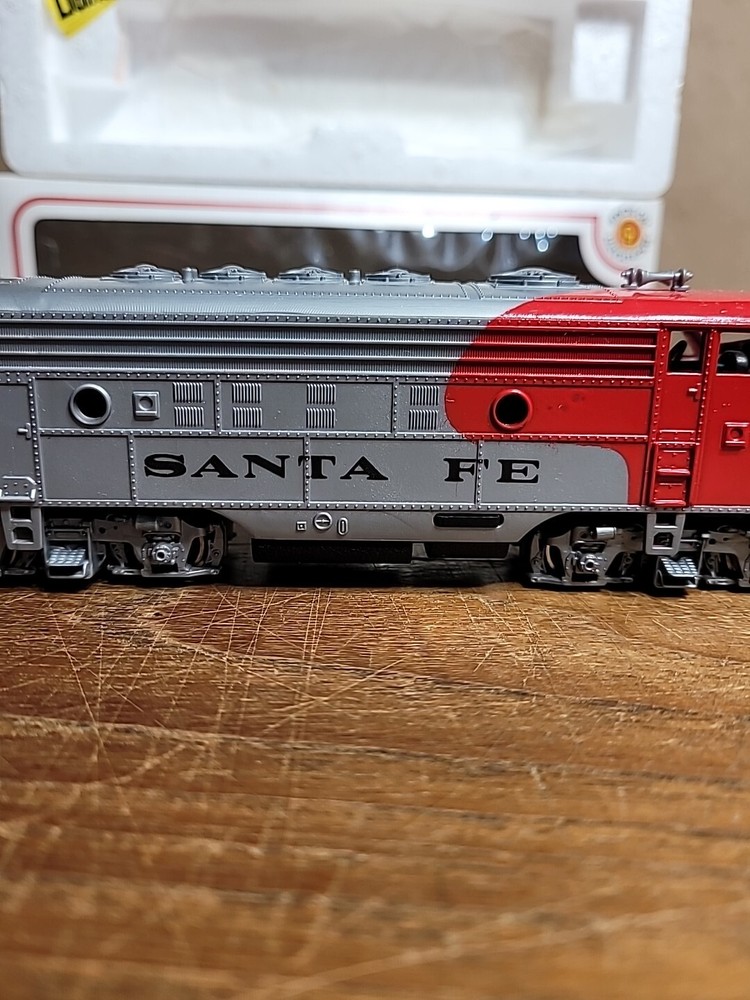 Bachmann HO Santa Fe 307 Diesel Engine