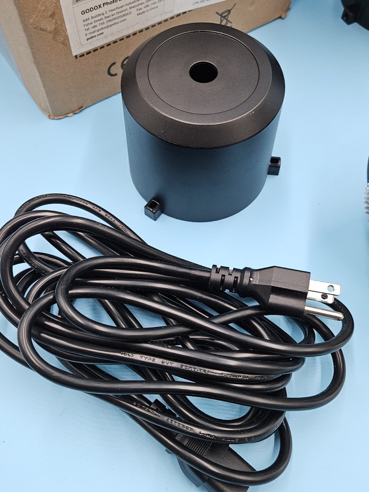 Godox SL60W 60W LED Video Light Studio Continuous Light - Nice Condition