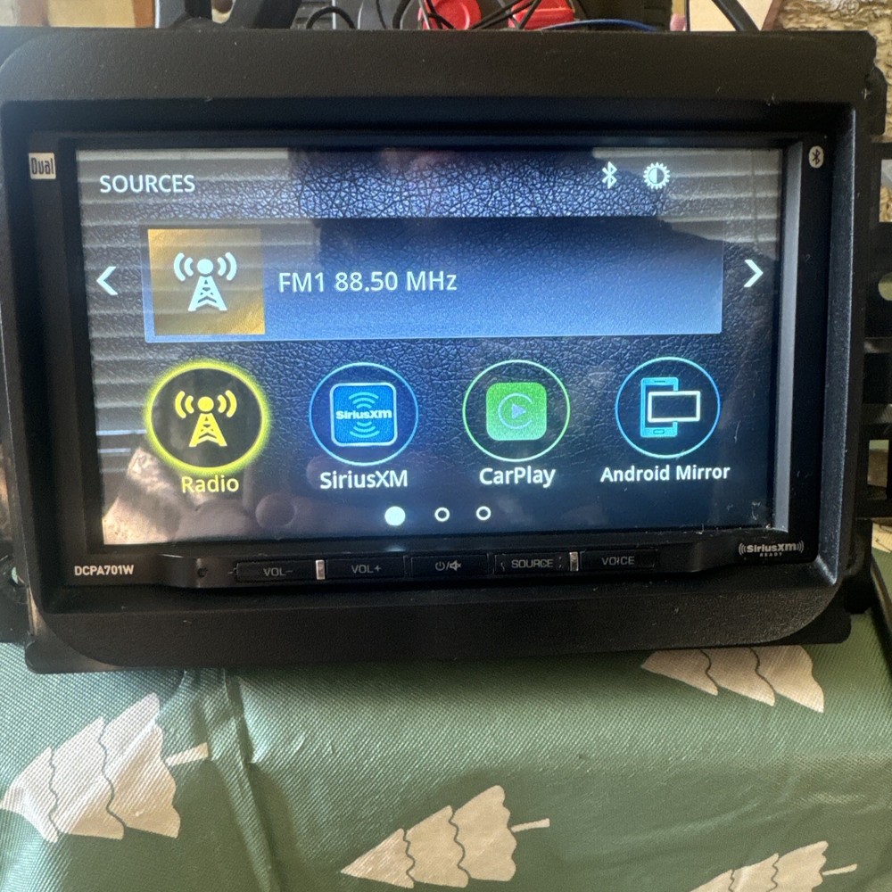 Dual DCPA701W-BC 7"  Media Receiver | Wireless CarPlay / Android
