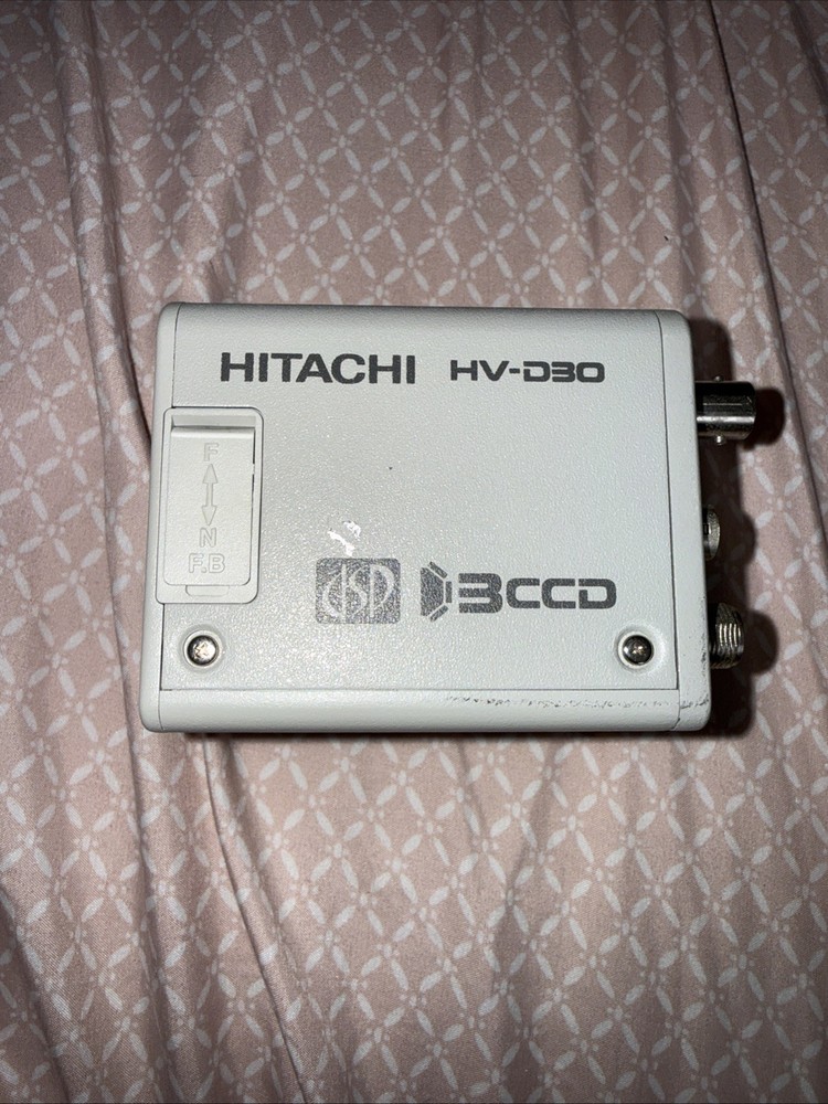 Hitachi HV-D30 3CCD Color Camera