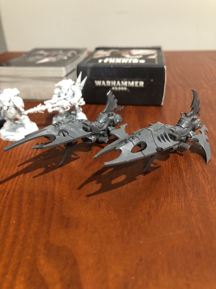 Datacards: Tyranids & Plastic Figures & Jet bikes Warhammer 40K Games Workshop