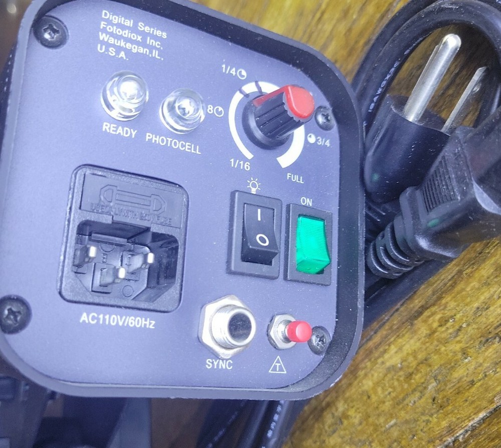 Fotodiox Flash Fan D-200 Digital Series Transmitter/Receiver