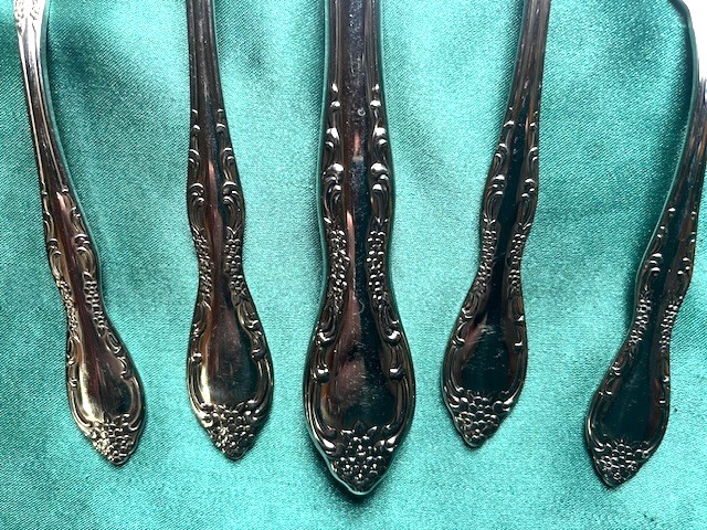 Oneida SSS BOURBON Stainless Flatware One 5-piece Place Setting