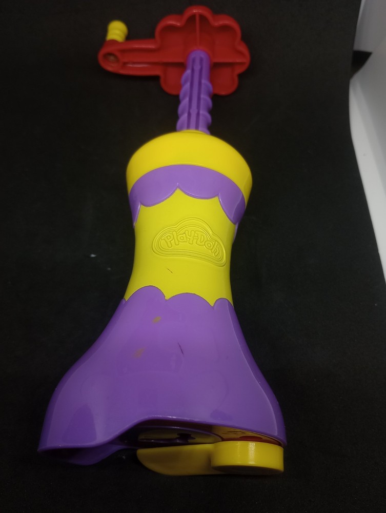 Play-Doh Burger Builder toy extruder accessorie