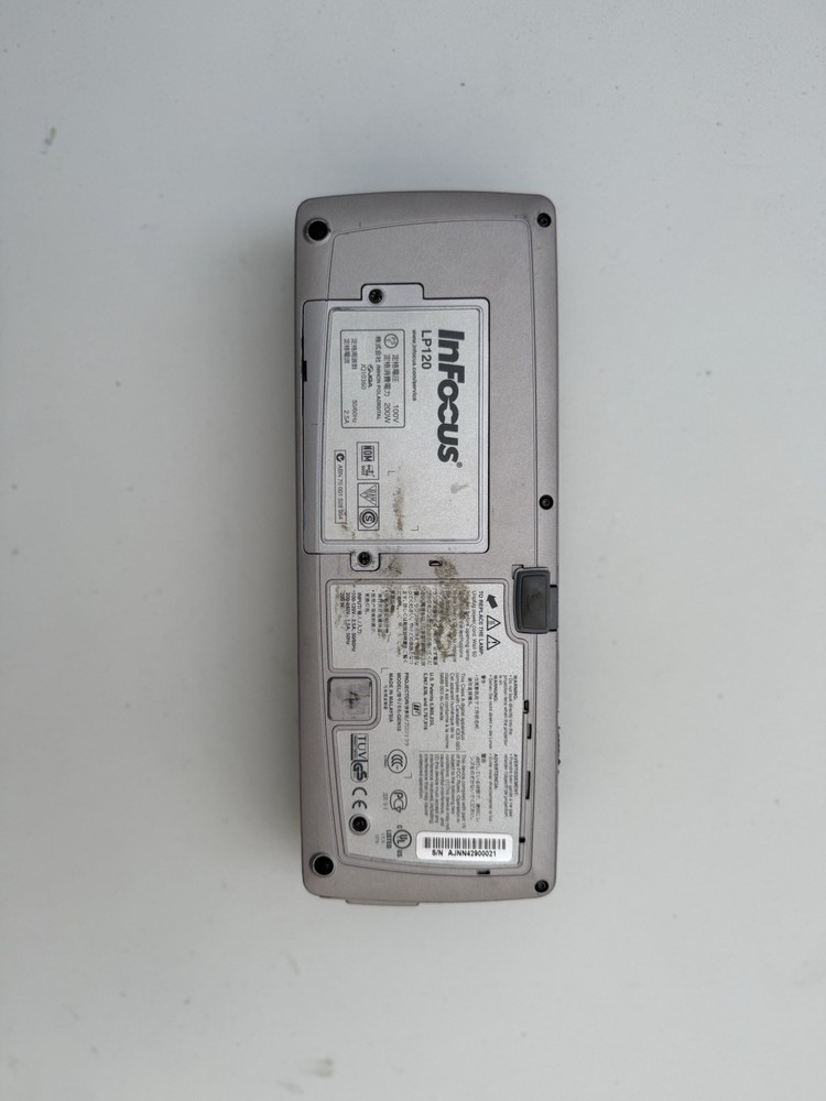 InFocus LP120 DLP Projector