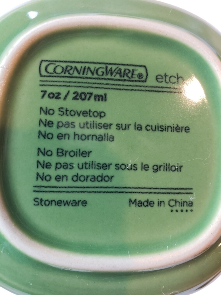 2 Corning Ware ETCH Green 7oz Baking Dishes Stoneware EUC