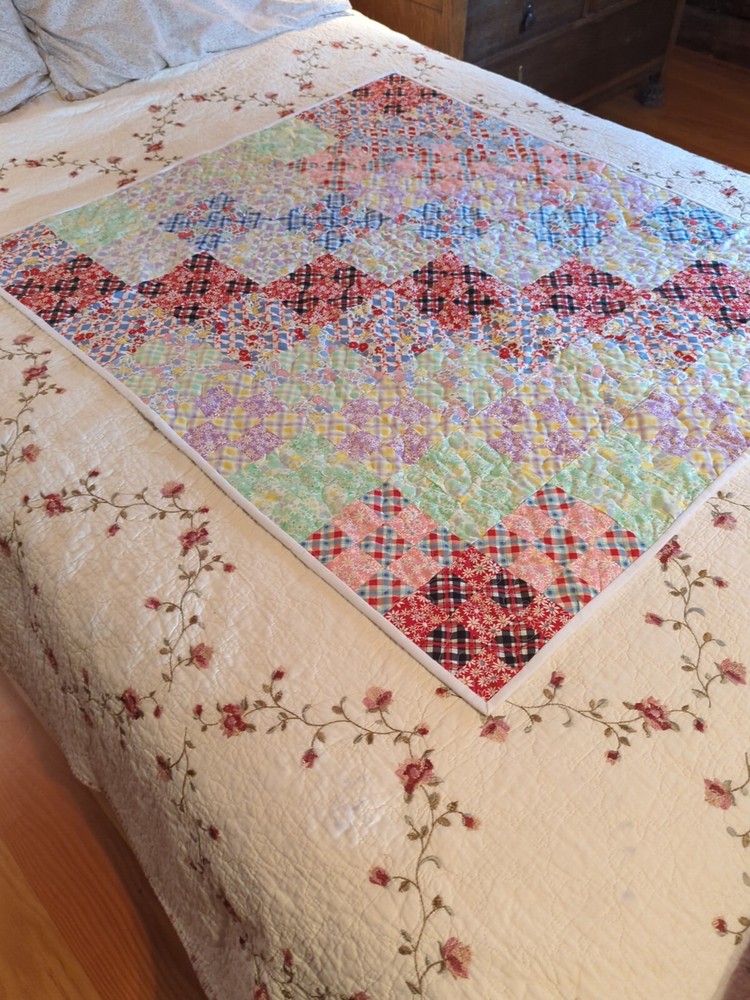 Hand Made Patchwork 9 Patch Quilt Hand Pieced Machine Quilted Lap Crib 36 X 41