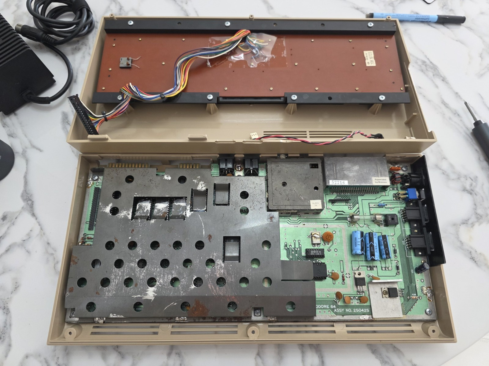 Commodore 64 Vintage Computer With Power Supply - Powers On *Please Read Desc.*