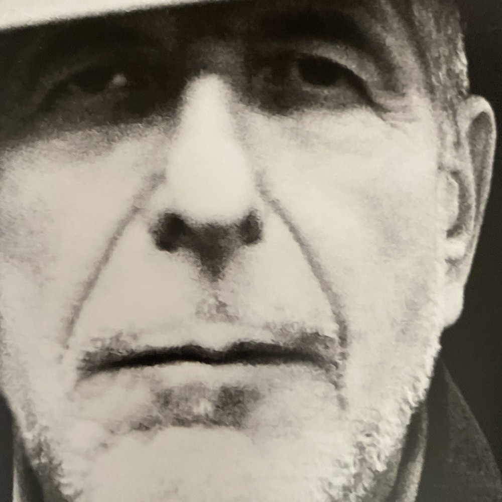 Leonard Cohen Official 2009 Tour Program And Postcard Set