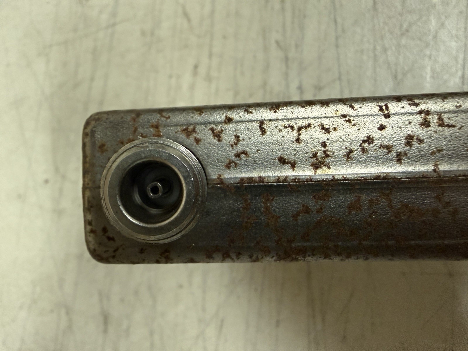 Microwave Associate 462.600 UHF MHz Single Load Isolator GMRS