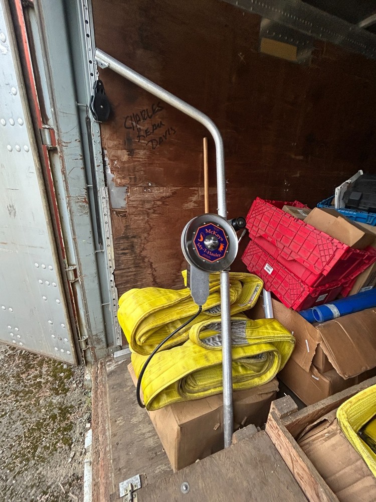 Pot Puller McKays My-T-Hauler 12VDC Davit