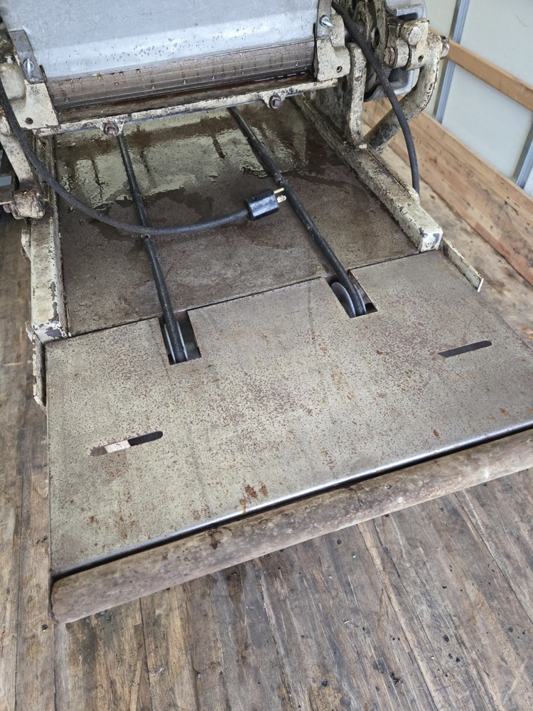 Triumph Cookie Depositor - FREE FREIGHT