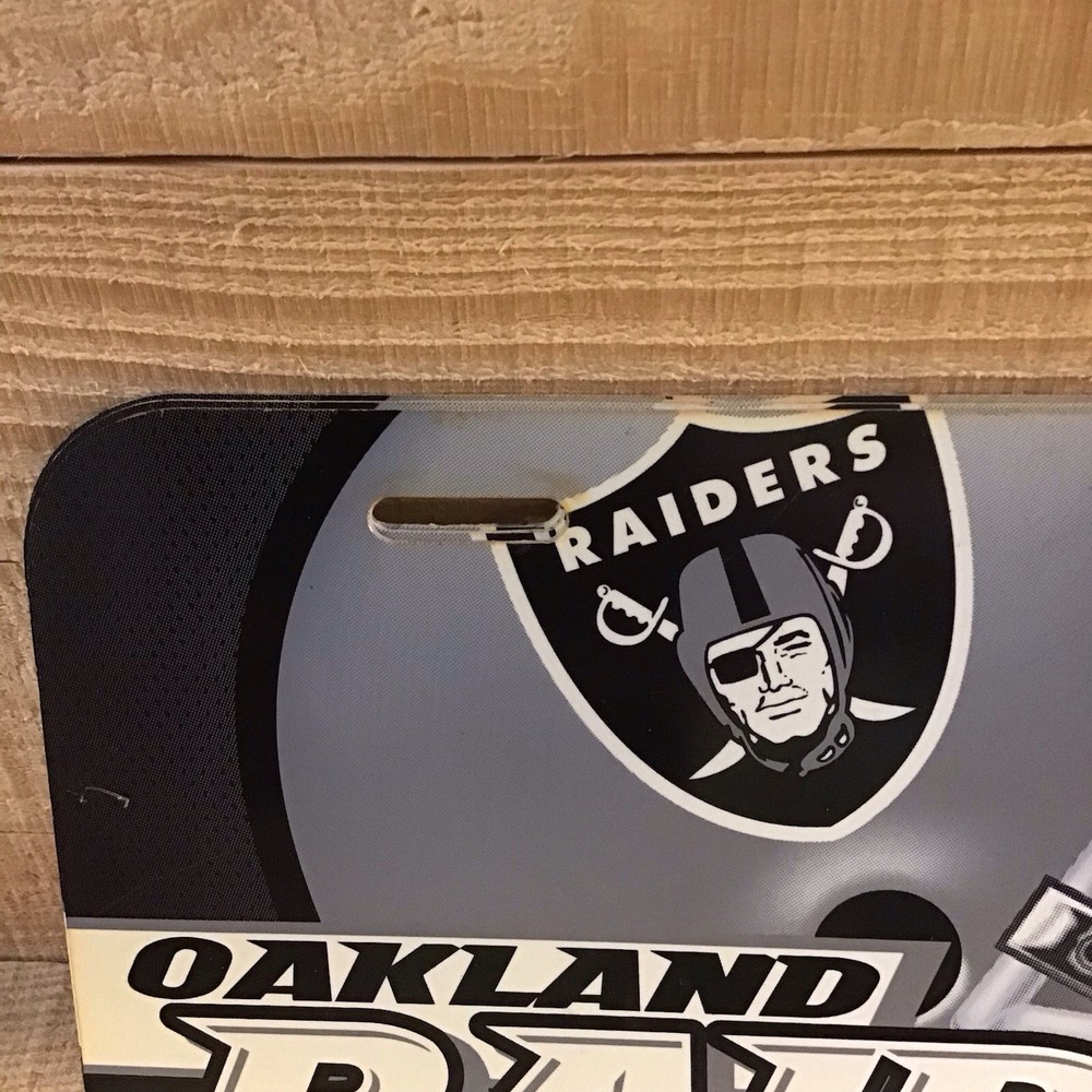 Oakland Raiders Auto Tag Plastic