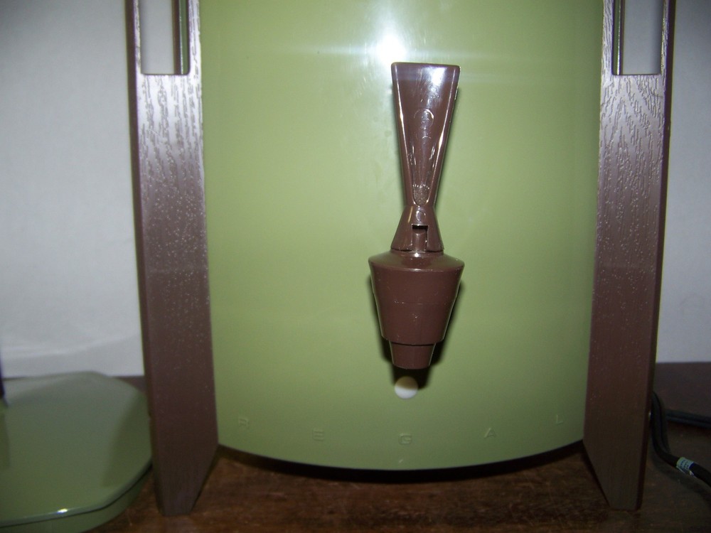 REGAL Poly Perk Automatic Coffee Percolator Urn 7530 Avocado 10-30 cup Complete!