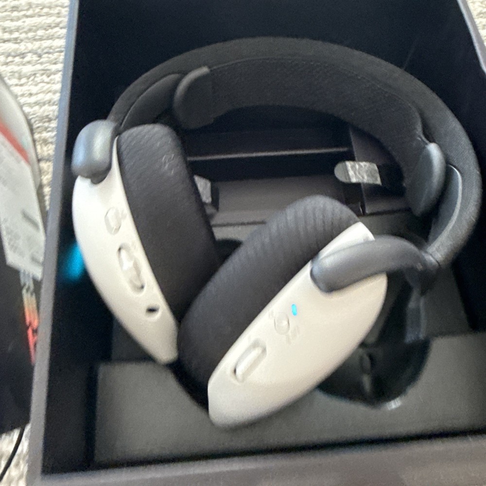 Alienware Tri Mode Wireless Gaming Headset - AW725H