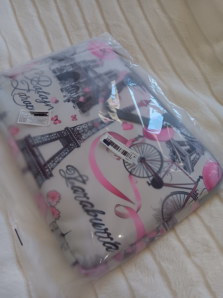 New laptop's case Eiffeil Towel