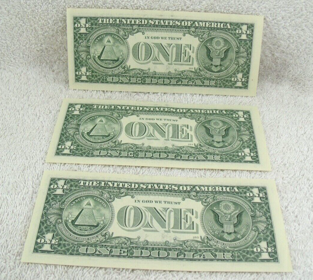 2002 Three $1 Federal Reserve Notes Consecutive Serial Numbers Uncirculated