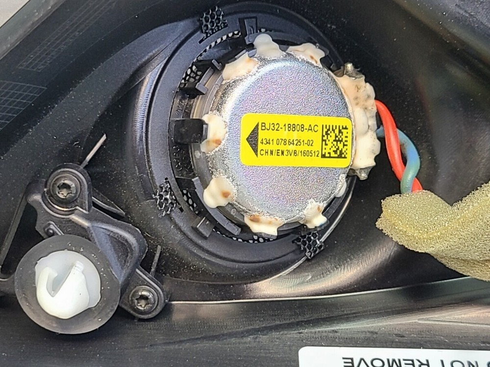 Range Rover Evoque Tweeter Speakers x2 Front BJ32-04304