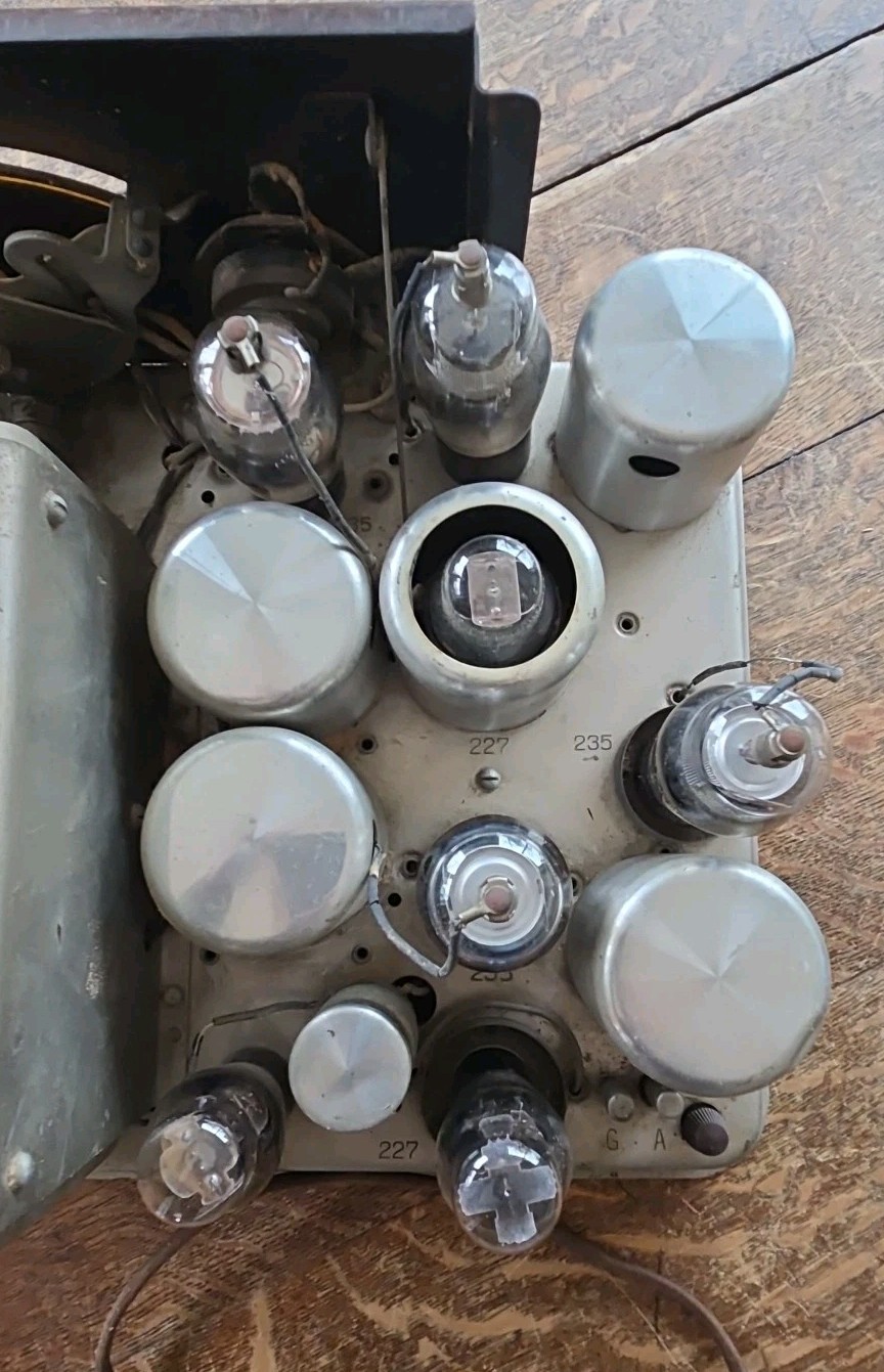 Vintage Atwater Kent Model 89 Tube Radio Chassis Complete With Tubes