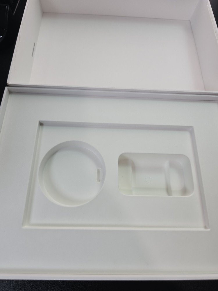 iPad box 10th Generation Silver 64GB EMPTY BOX ONLY