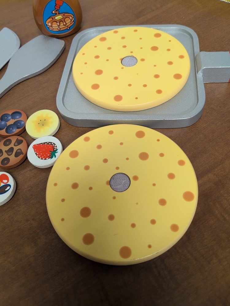 Melissa And Doug Flip & Serve Pancake Set