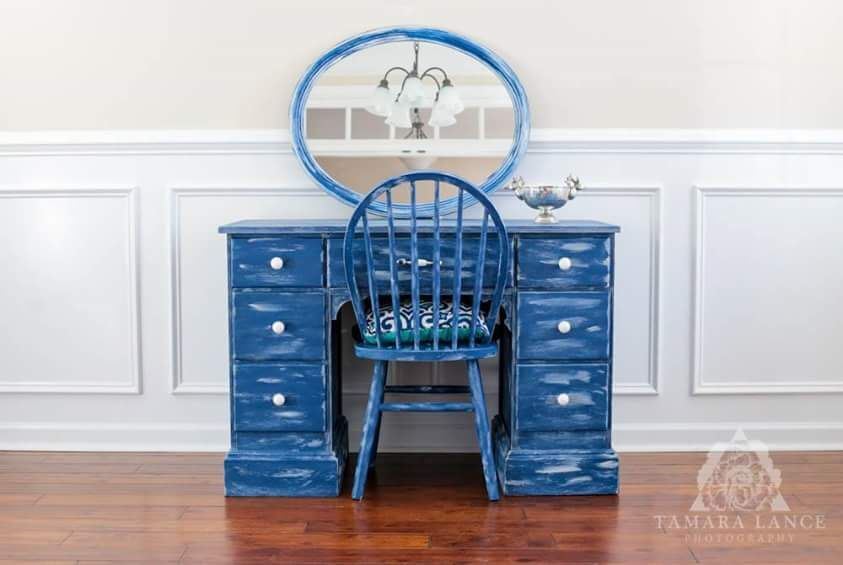 1-3/8" Betsy Fields Knob Chrome with White Ceramic Insert