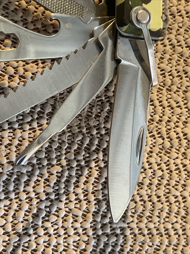 Bell & Howell Axe/Hammer Multi Tool