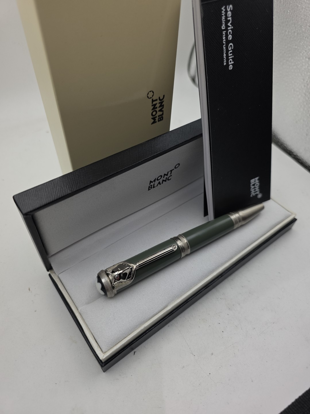 Montblanc Rudyard Kipling fountain pen with box and user guide