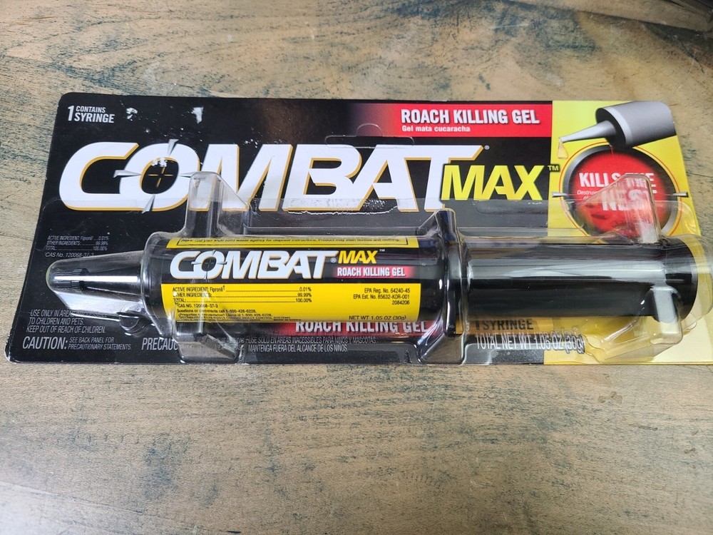 2PK System + 2 Refill COMBAT MAX Defense System Large Roach Killing Bait & Gel