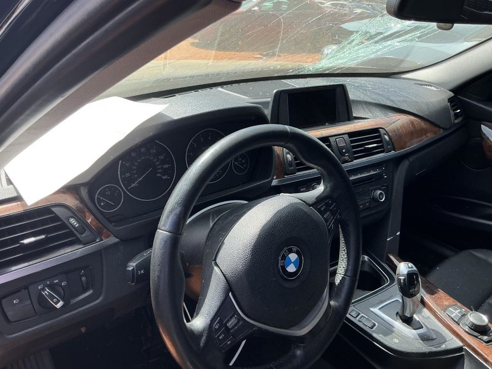 Fuse Box Engine Fits 12-18 BMW 320i 5011441
