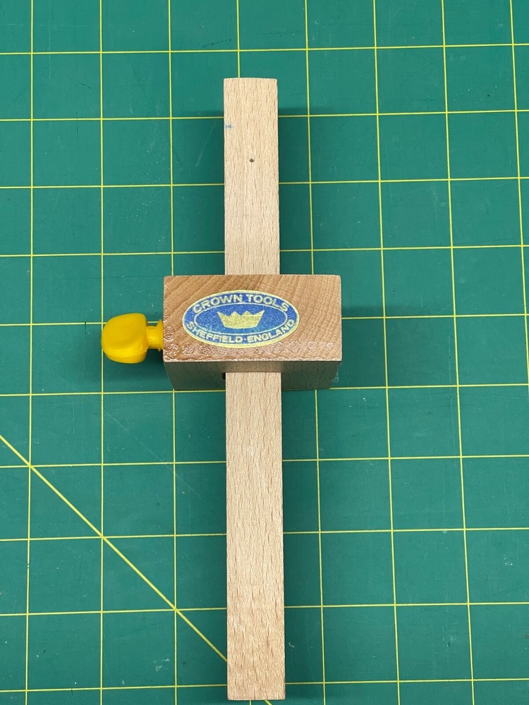 Crown Tools 135 Marking Gauge - Beech