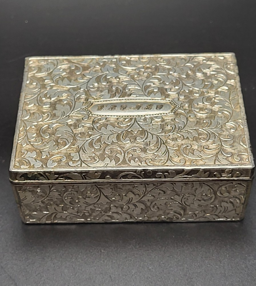 Vintage Silver Plated Lidded Cigarette Box Leaf Pattern 3.5"