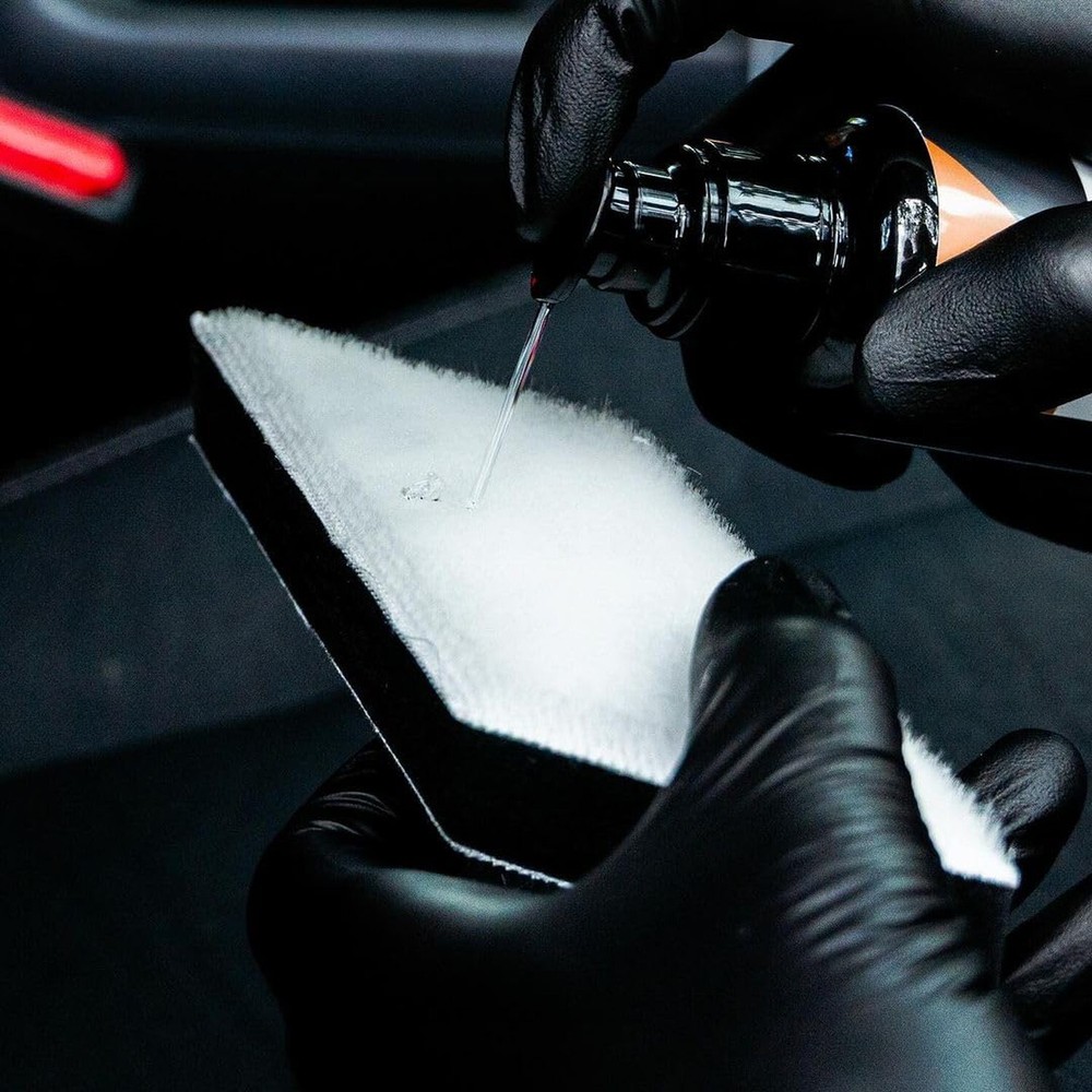 CARPRO MicroBuff Applicator - Interior Scrubbing Sponge for Leather (1 Pad)