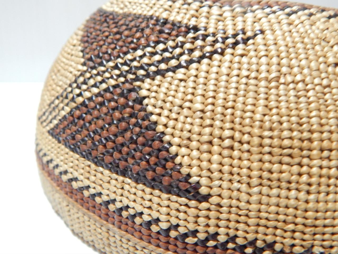 MINT FINE ANTIQUE YUROK (HUPA) CALIFORNIA BASKET HAT - CLEAN AND PRISTINE